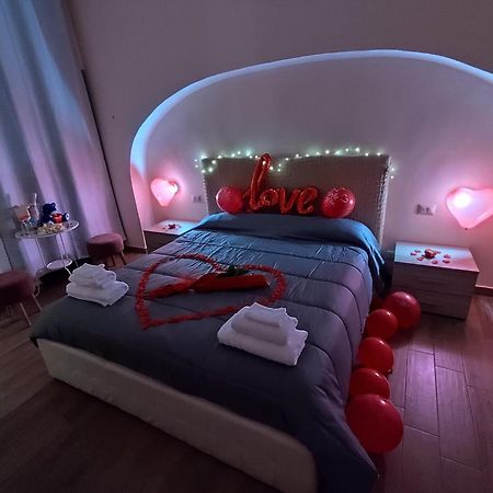Affittacamere Silvagni Caserta Bagian luar foto
